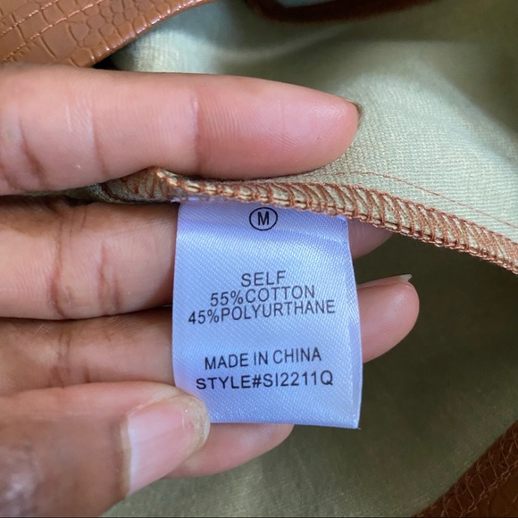 Fashion Nova Flame in your Heart Croc Camel Mini M - Picture 11 of 11